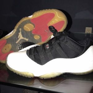 Jordan XI low tuxedo size 10
